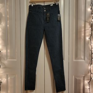 NWT Buffalo David Bitton IZZY High Rise Skinny Jeans Size 27x30 Indigo Stripe.